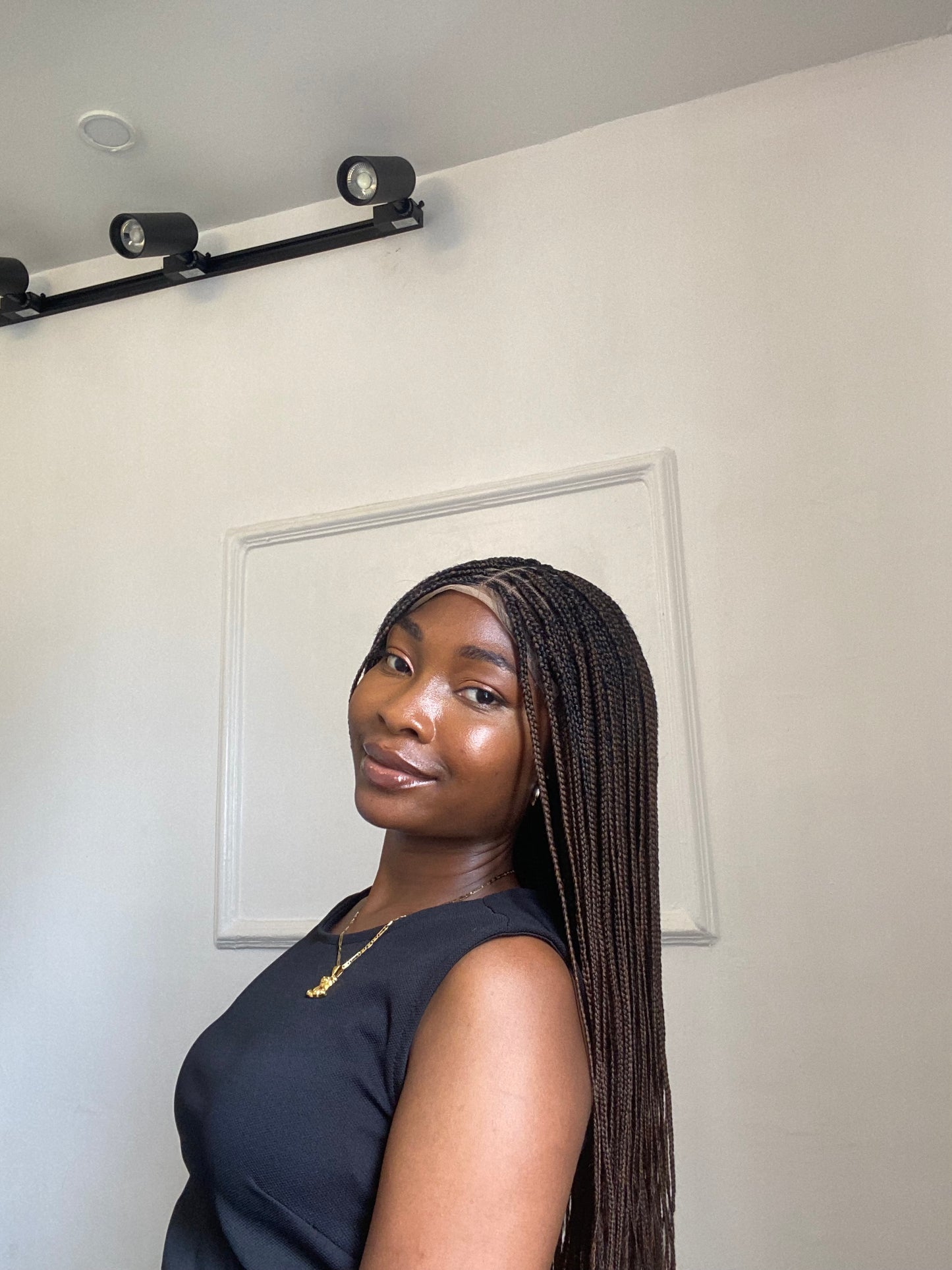 Small knotless On 7*7 Lace closure